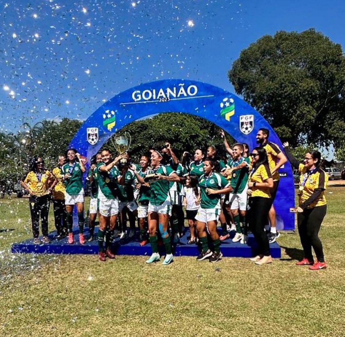 Aliança FC comemora título do Goianão Feminino da última temporada