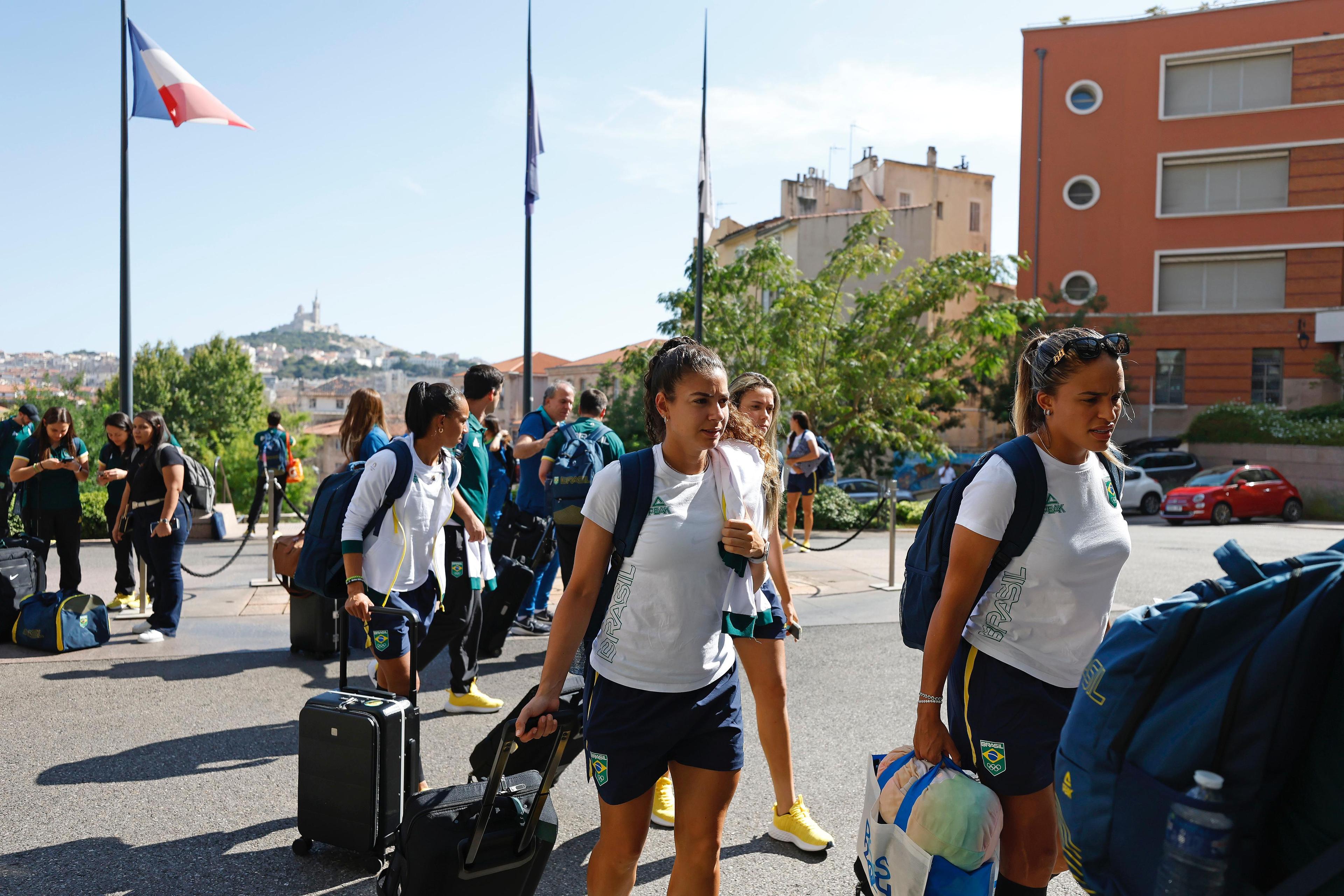 Seleção desembarca em Marselha