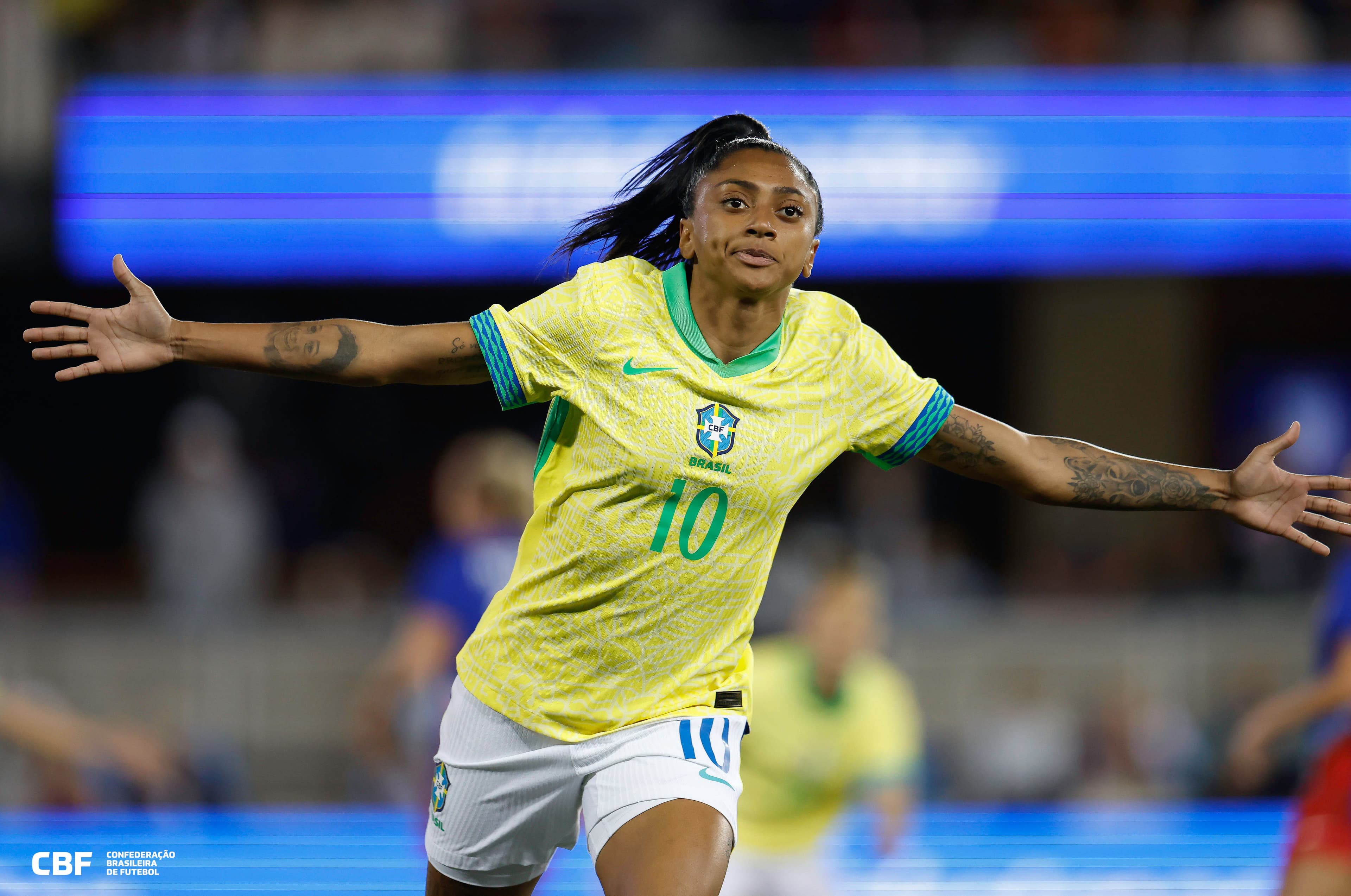 Kerolin comemora seu lindo gol em San Jose